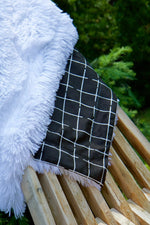 Load image into Gallery viewer, black/white boxes fluffy