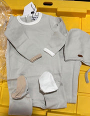 Contrast footie set